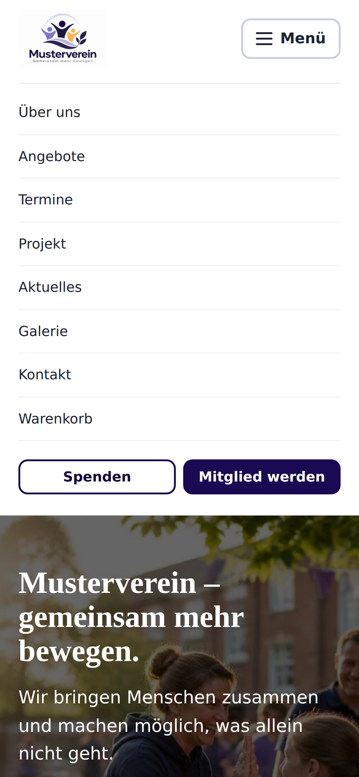 Startseite des Mustervereins auf dem Handy mit aufgeklapptem Menü